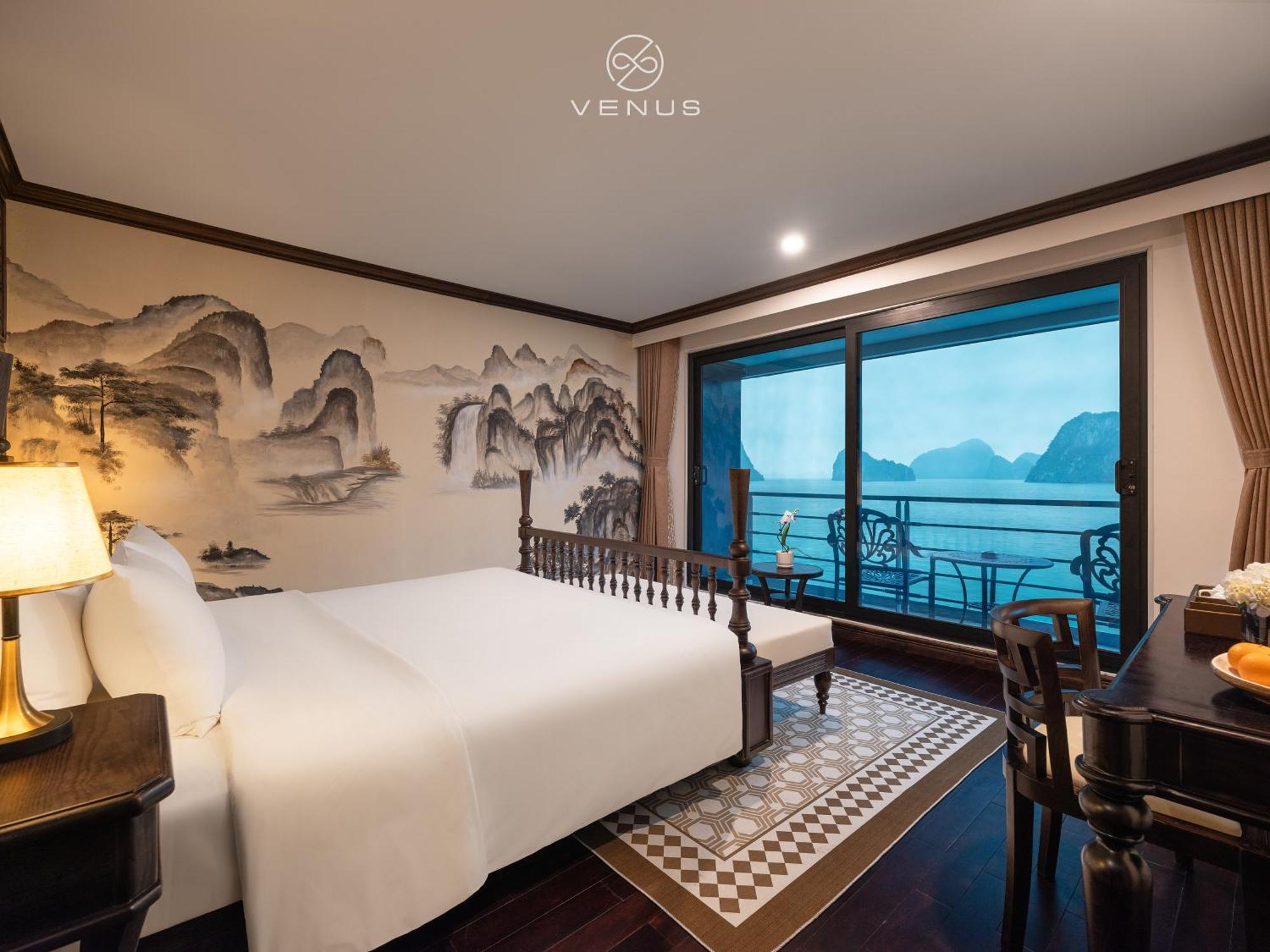 Venus Halong Cruises 5* Халонг