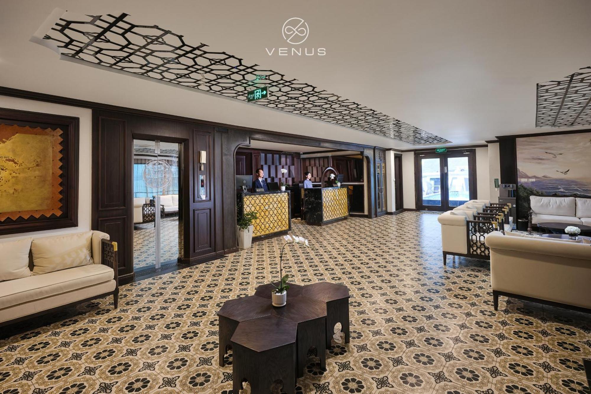  Venus Halong Cruises Халонг